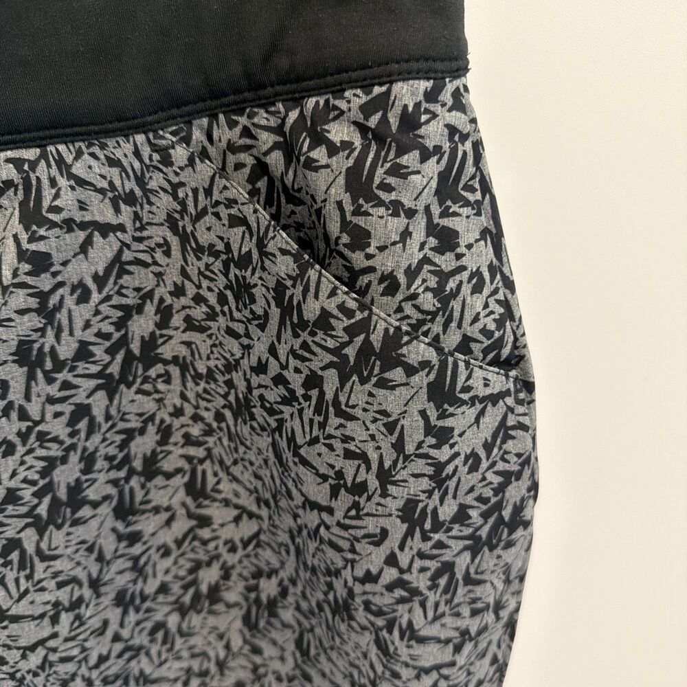 NWT Adidas Womens L Golf Skort Gray Black Print Stretch Athletic Pockets Skirt - Picture 5 of 14
